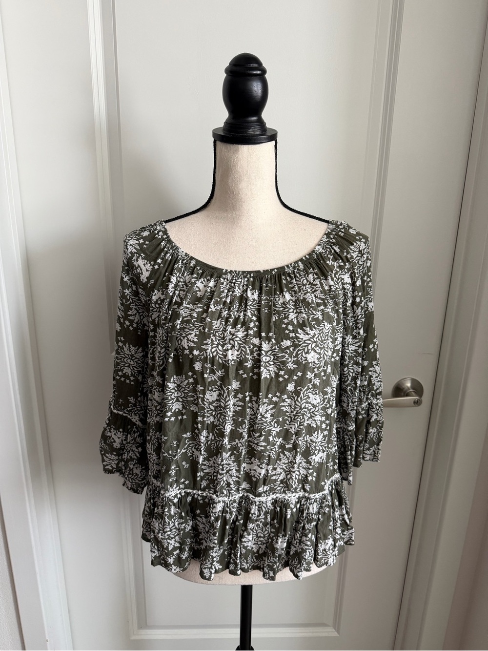 Democracy Olive Green and White Floral Peasant Top